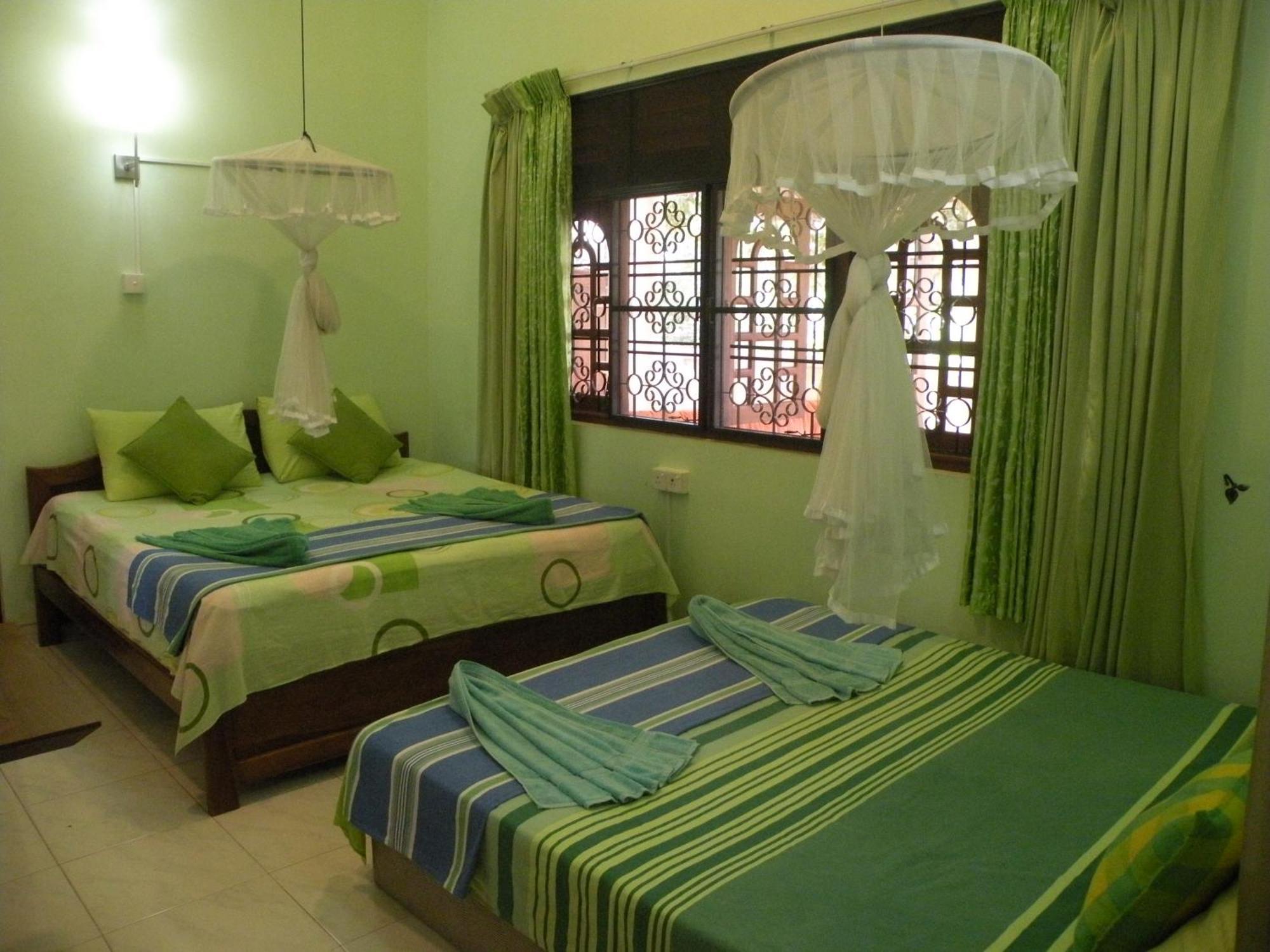 Henderson Airport Residence Negombo Pokój zdjęcie