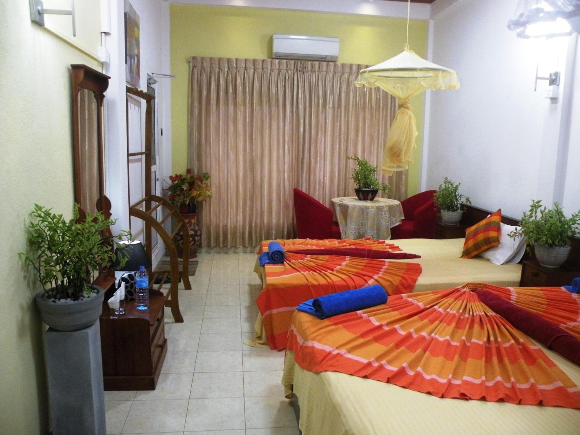 Henderson Airport Residence Negombo Pokój zdjęcie