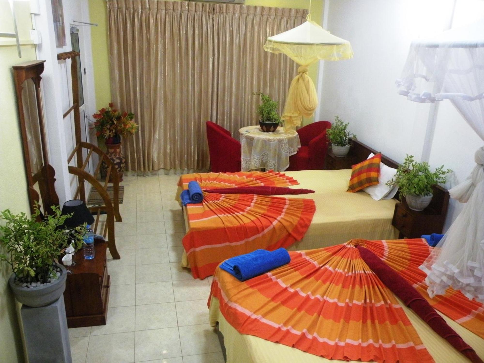 Henderson Airport Residence Negombo Pokój zdjęcie