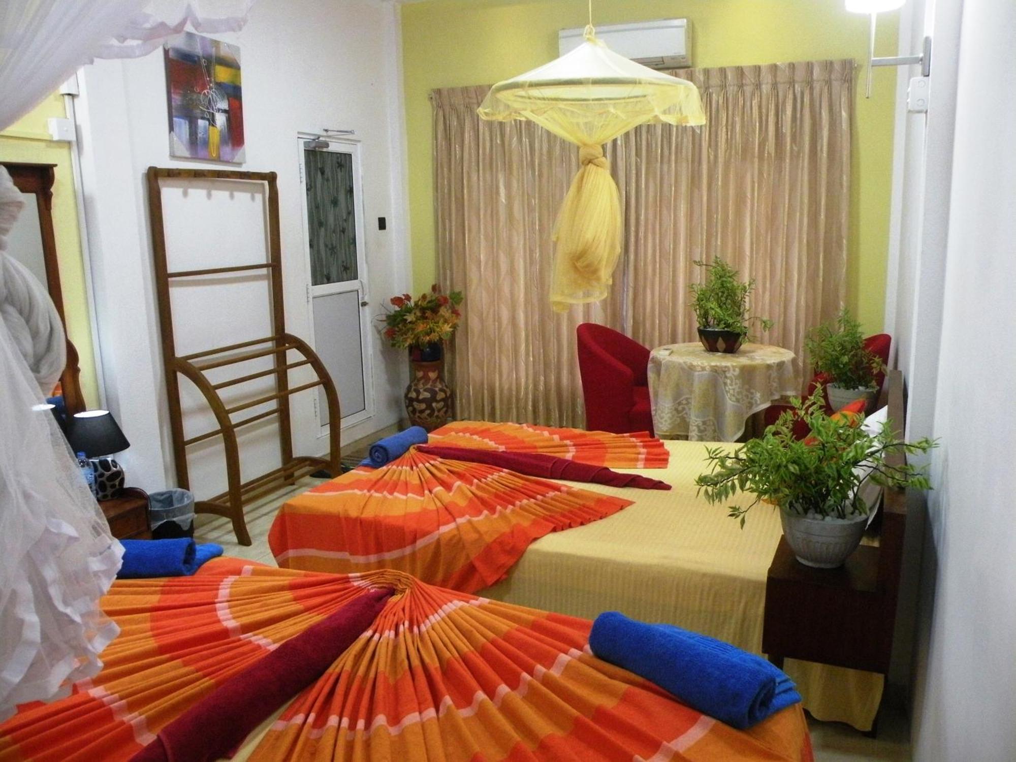 Henderson Airport Residence Negombo Pokój zdjęcie
