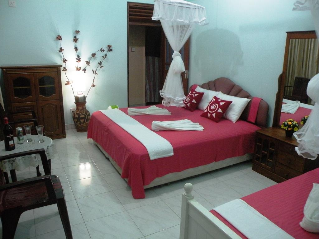 Henderson Airport Residence Negombo Pokój zdjęcie